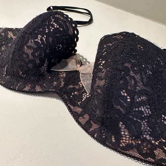 B Tempt’d Black Lace Bra - Picture 8 of 10